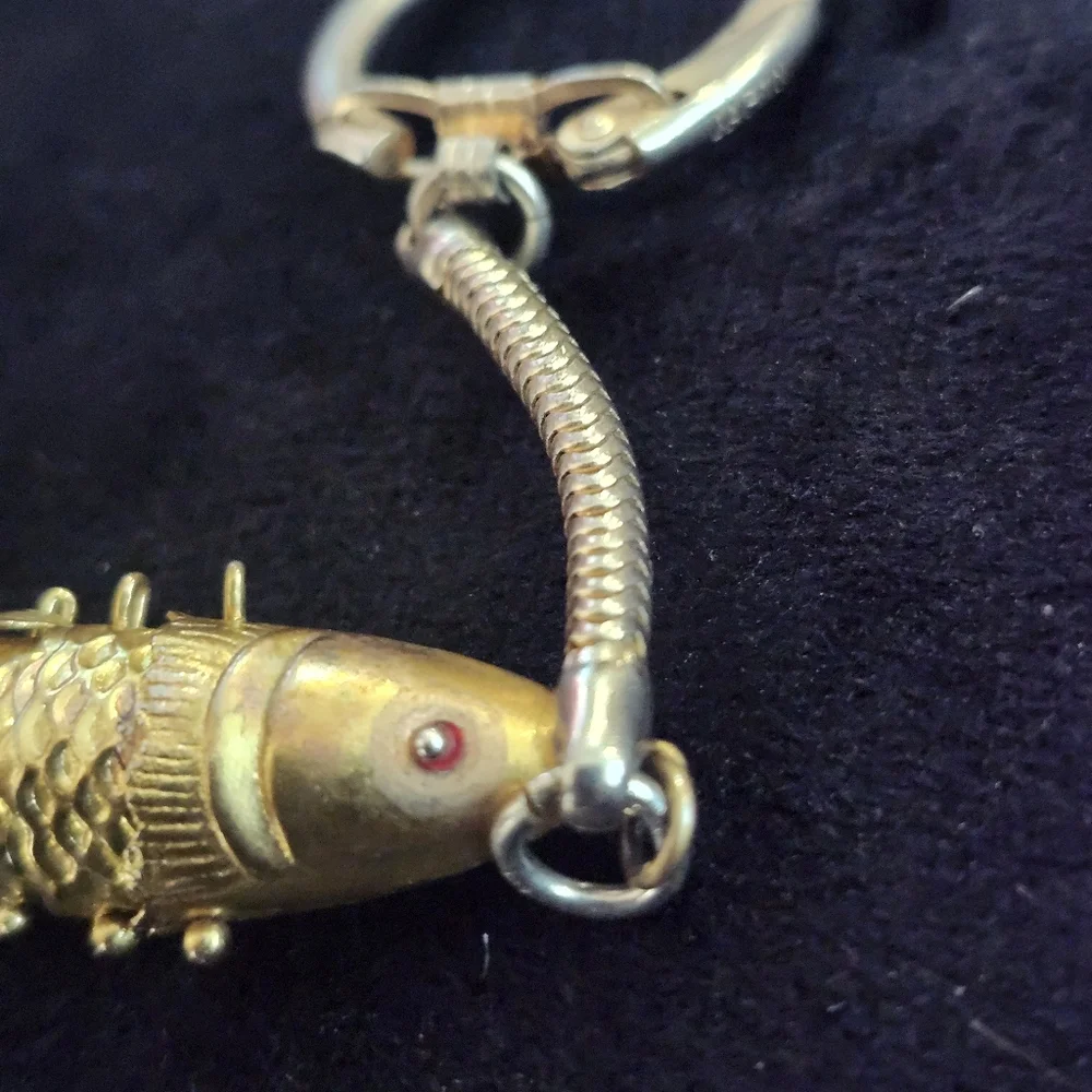 vintage articulated Koi goldtone fish keychain